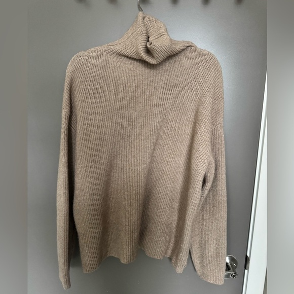 Oversized Cozy Tan Turtleneck Sweater - Picture 4 of 7